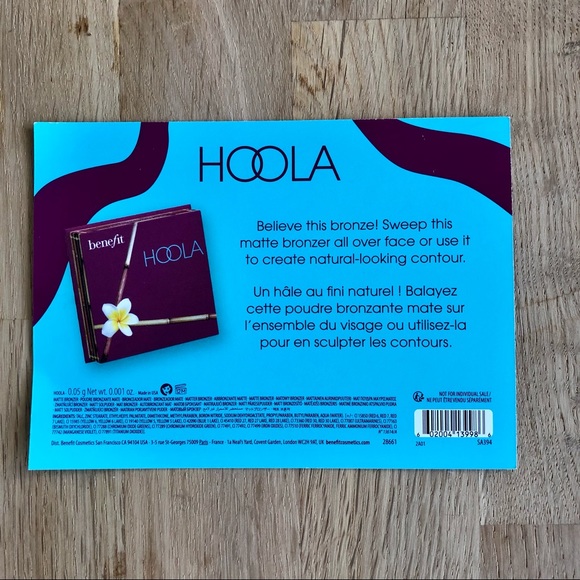 FREE with any purchase | Sample of Hoola Matte Bronzer | Benefit - Picture 2 of 2